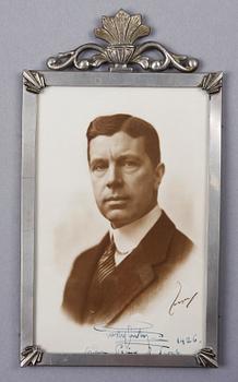 KUNGLIGT FOTOGRAFI MED AUTOGRAF, Hovfotograf Jaeger. Sign o dat 1926.