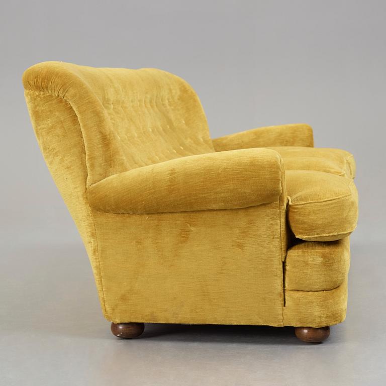 Josef Frank, a sofa model 568, Firma Svenskt Tenn, 1940-50's.