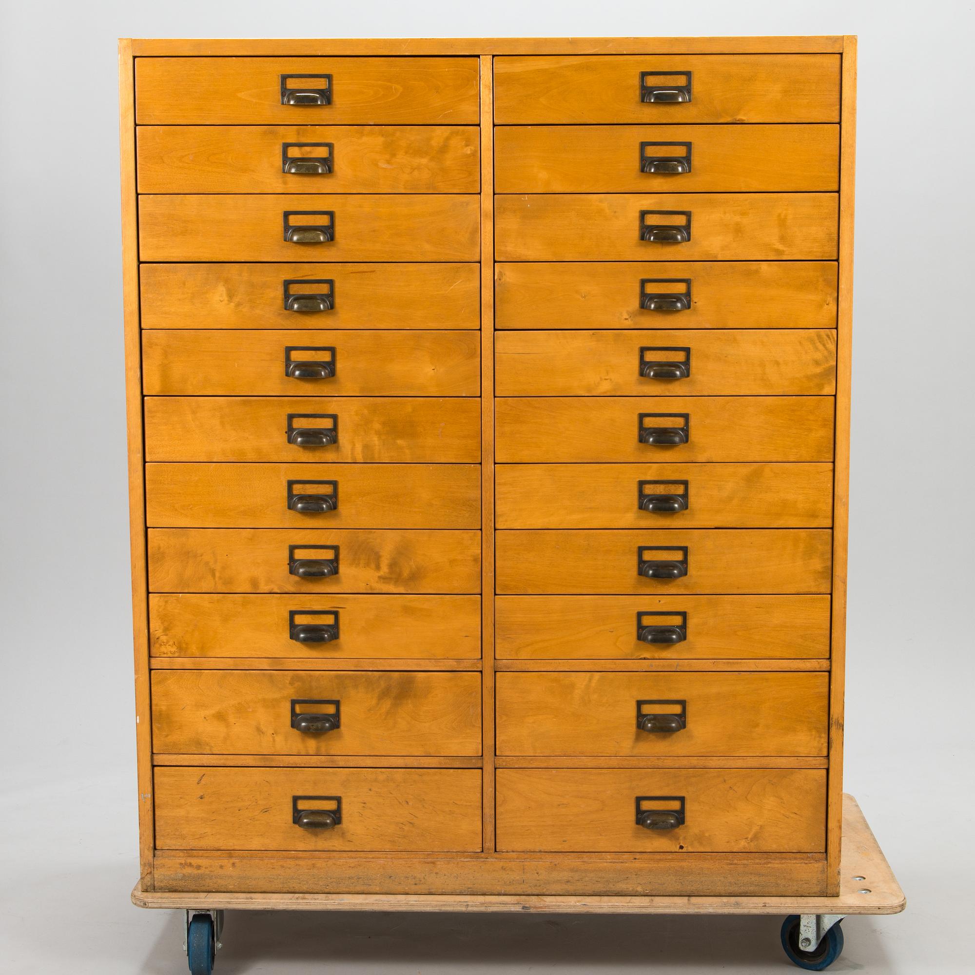 ARKIVERINGSSKÅP, 1900-talets första hälft.