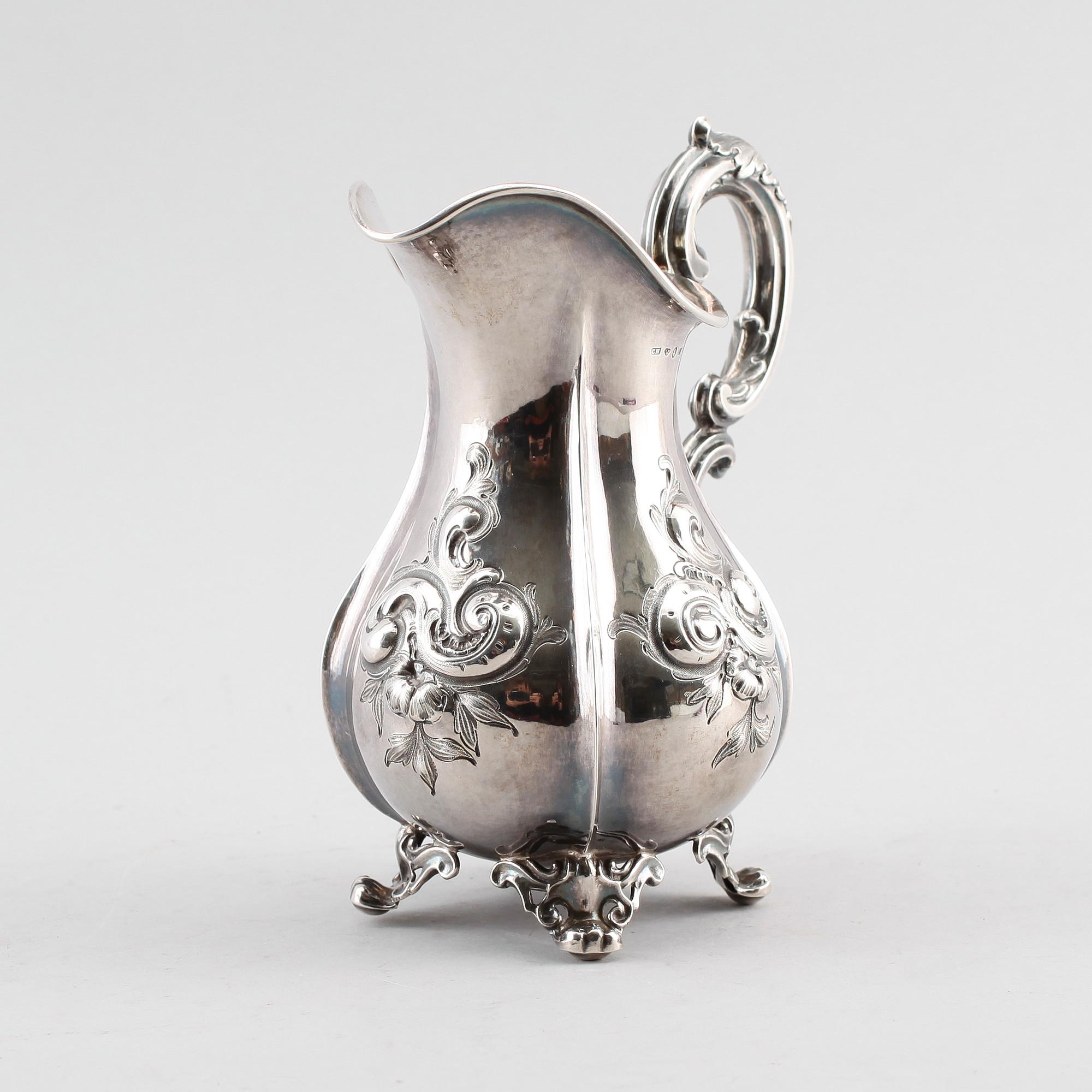 KANNA, silver, svenska stämplar, 1800-tal. Vikt ca 302 gram.