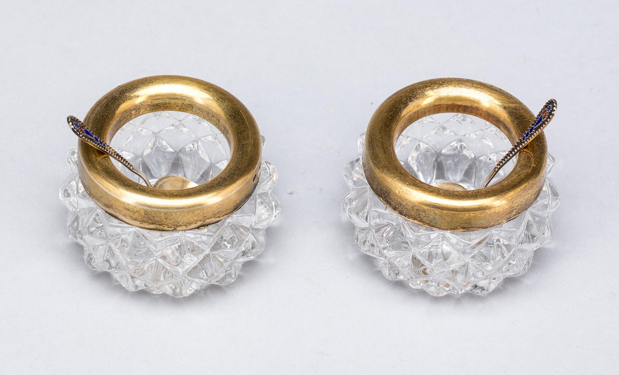 SALTKAR, ett par, silver och glas, Sovjetunionen. 1900-tal.