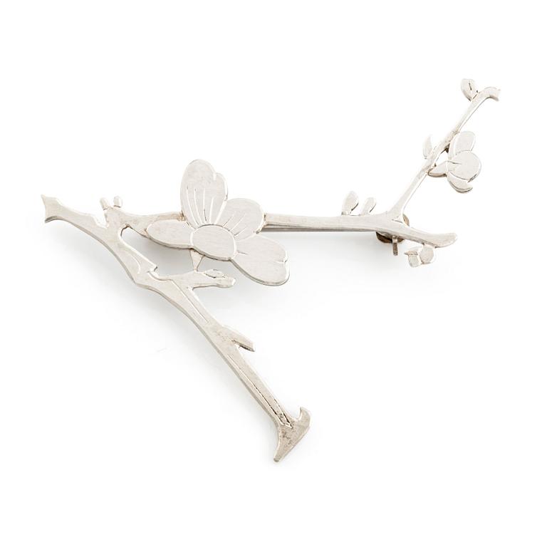 Wiwen Nilsson, brosch, sterlingsilver, i form av kvist.
