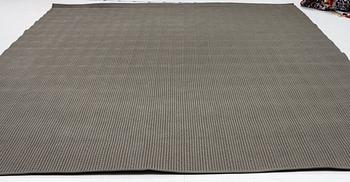 Paola Lenti, matta, etikettmärkt, 390 x 300 cm.