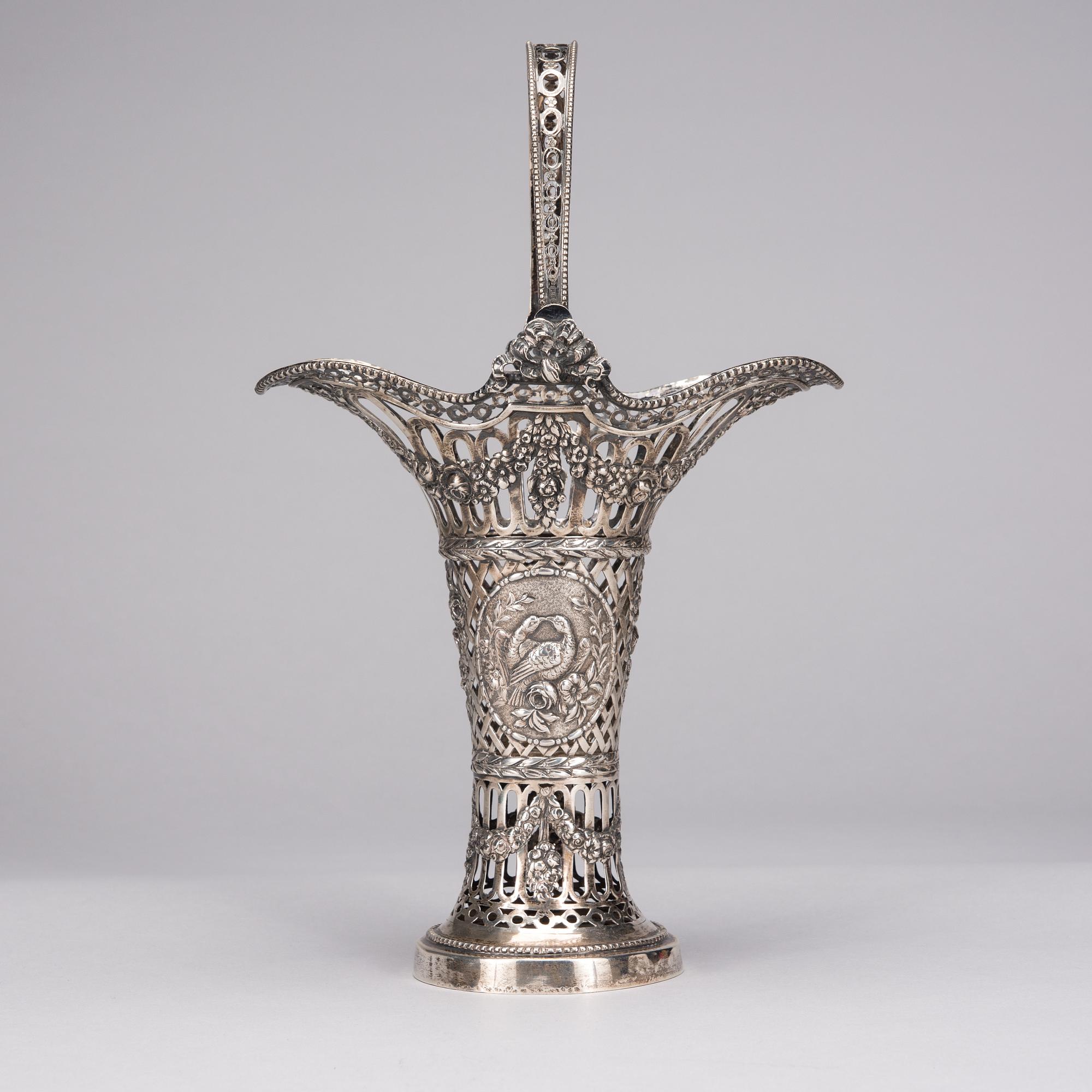 BLOMKORG, silver, Norge, 1900-talets fösta hälft. Vikt 414g.