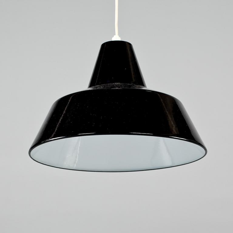 TAKLAMPA, Vaerkstedlampa, Arne Jacobsen, Louis Poulsen, 1900-talets andra hälft. Höjd ca 26 cm.