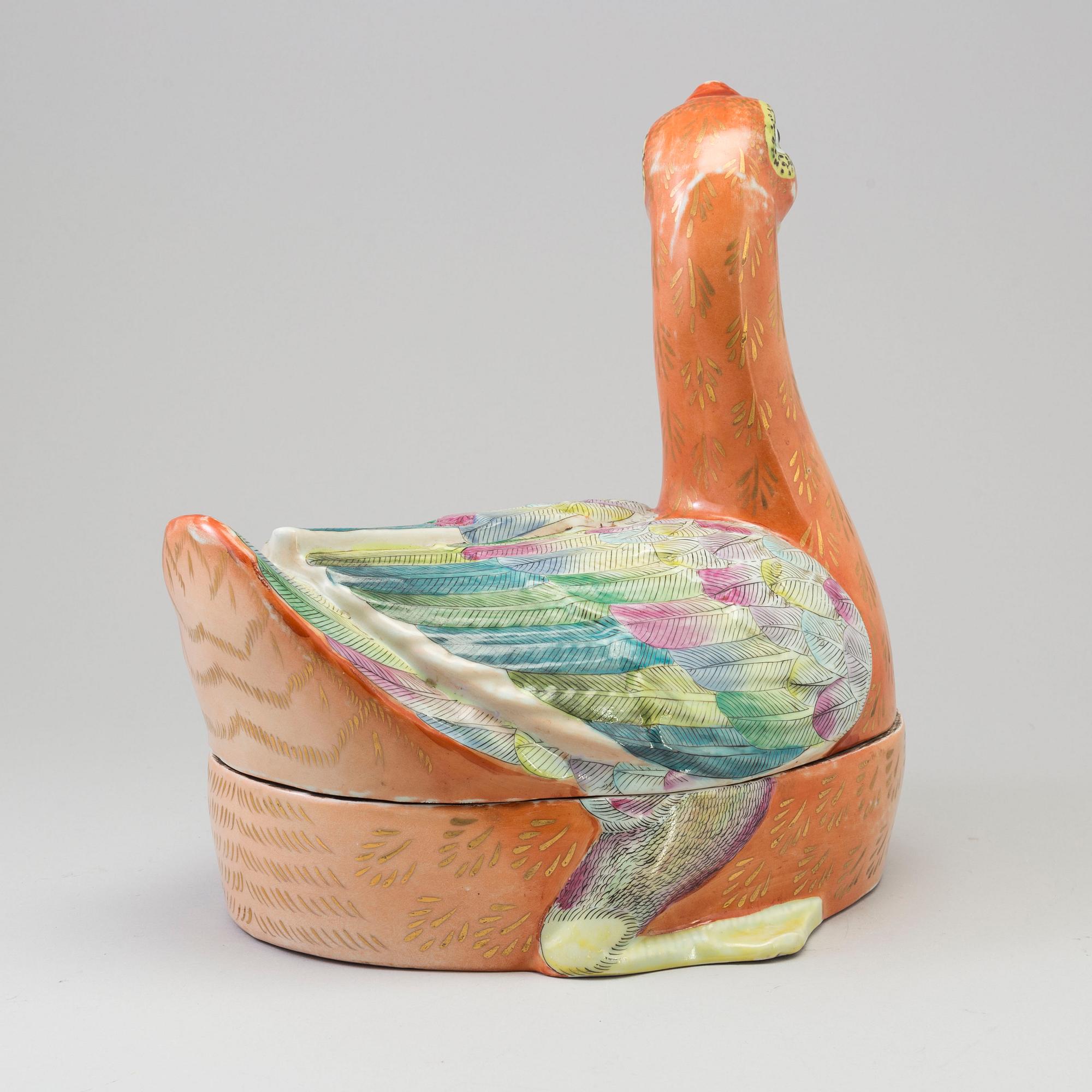 An early 20th century porcelain bowl.
