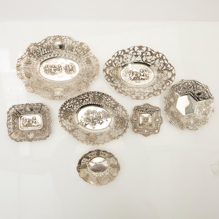 Fat/ Bowls, 7 pieces, silver, 20th century.