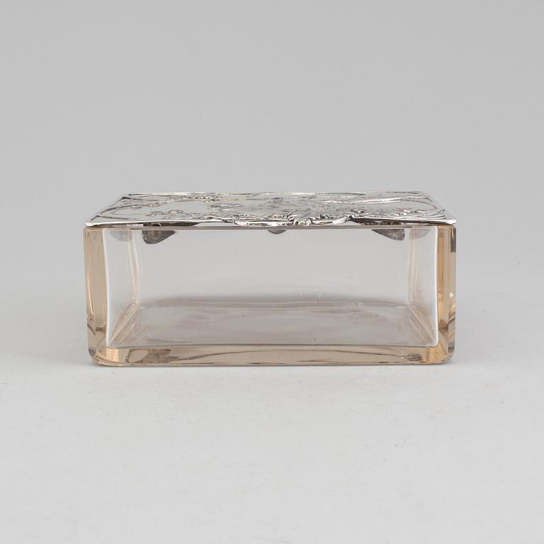 A silver plate Art Nouveau box, early 20th Century.