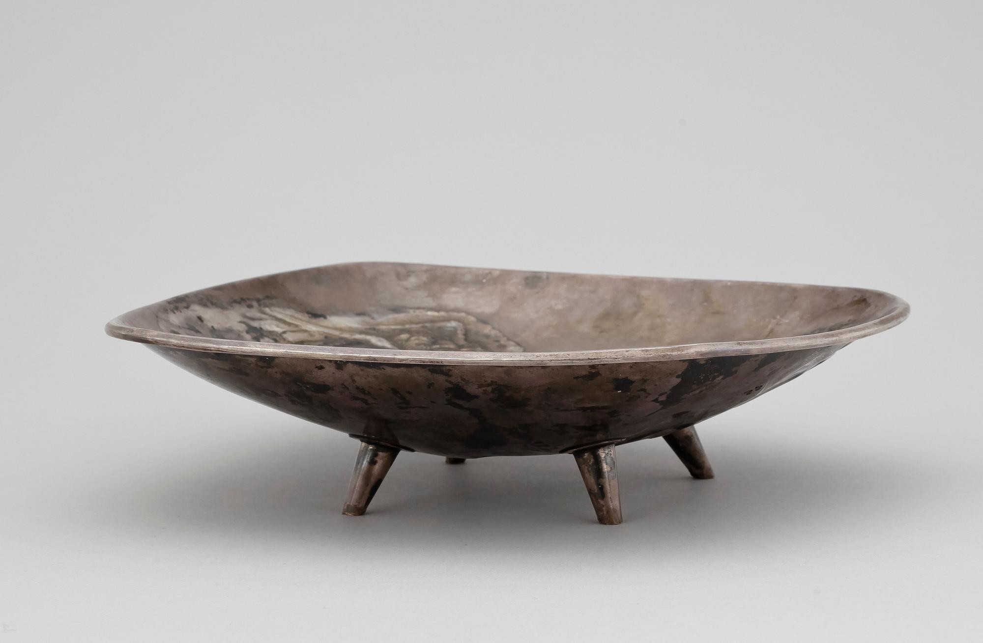 SKÅL, silver, Unto Erälampi Riihimäki, Finland, 1963.  Vikt: 350 gram.