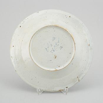 A pair of faiance dishes. Sweden, Rörstrand, 18th century.
