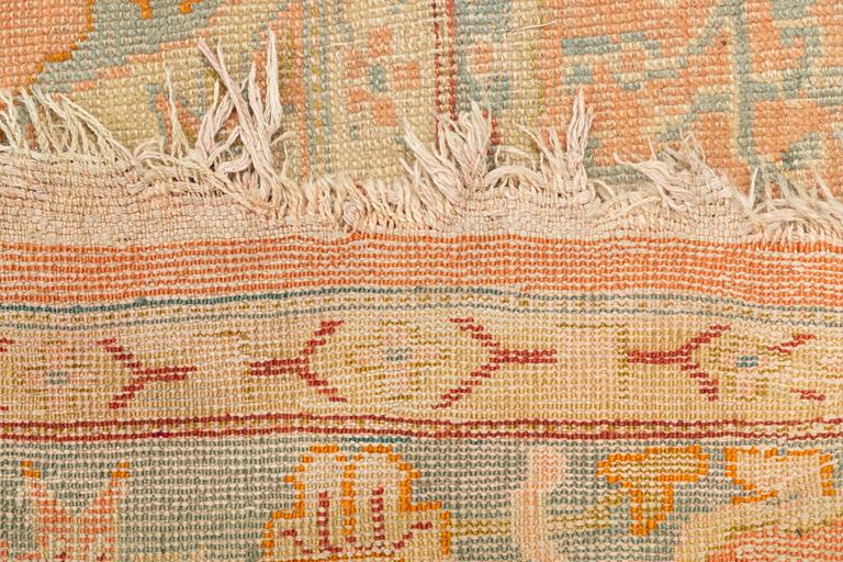 Matta, antik Ushak, 383 x 293 cm.