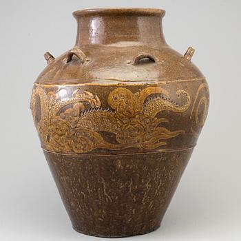 A large Chinese s.k. Martaban jar, 19th Century.