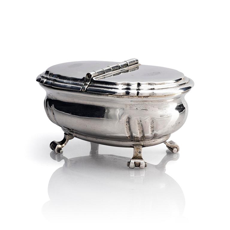 A silver cruet box with dubble lid, mark of Gottlieb Friedrich Buttermann (born 1769, active 1798-1834), Neubrandenburg.