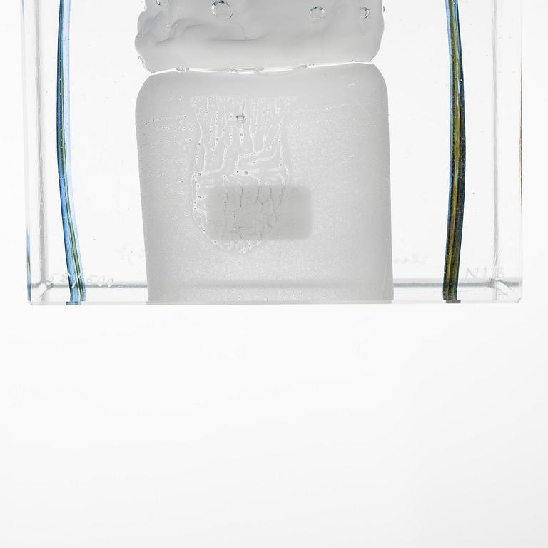 Oiva Toikka, a glass Jubilee Cube, signed and numbered Oiva Toikka Nuutajärvi Notsjö, 58/500 NIB.