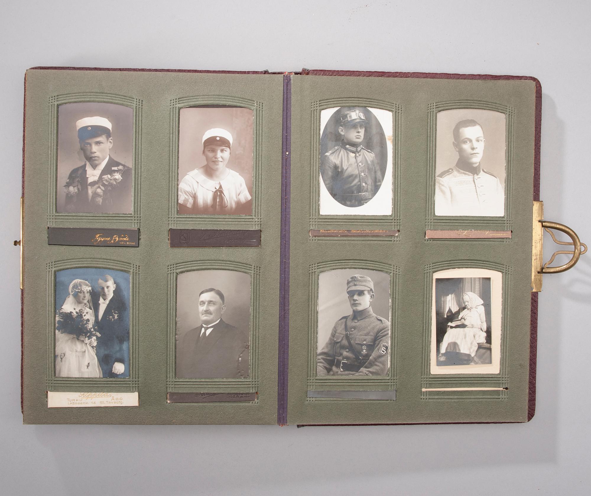 FOTOGRAFIALBUM, 5 st, ca 1900-1952.