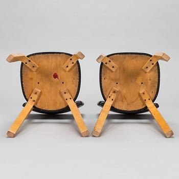 Alvar Aalto, a pair of 1960s 'E 69' chairs for O.Y. Huonekalu- ja Rakennustyötehdas A.B.