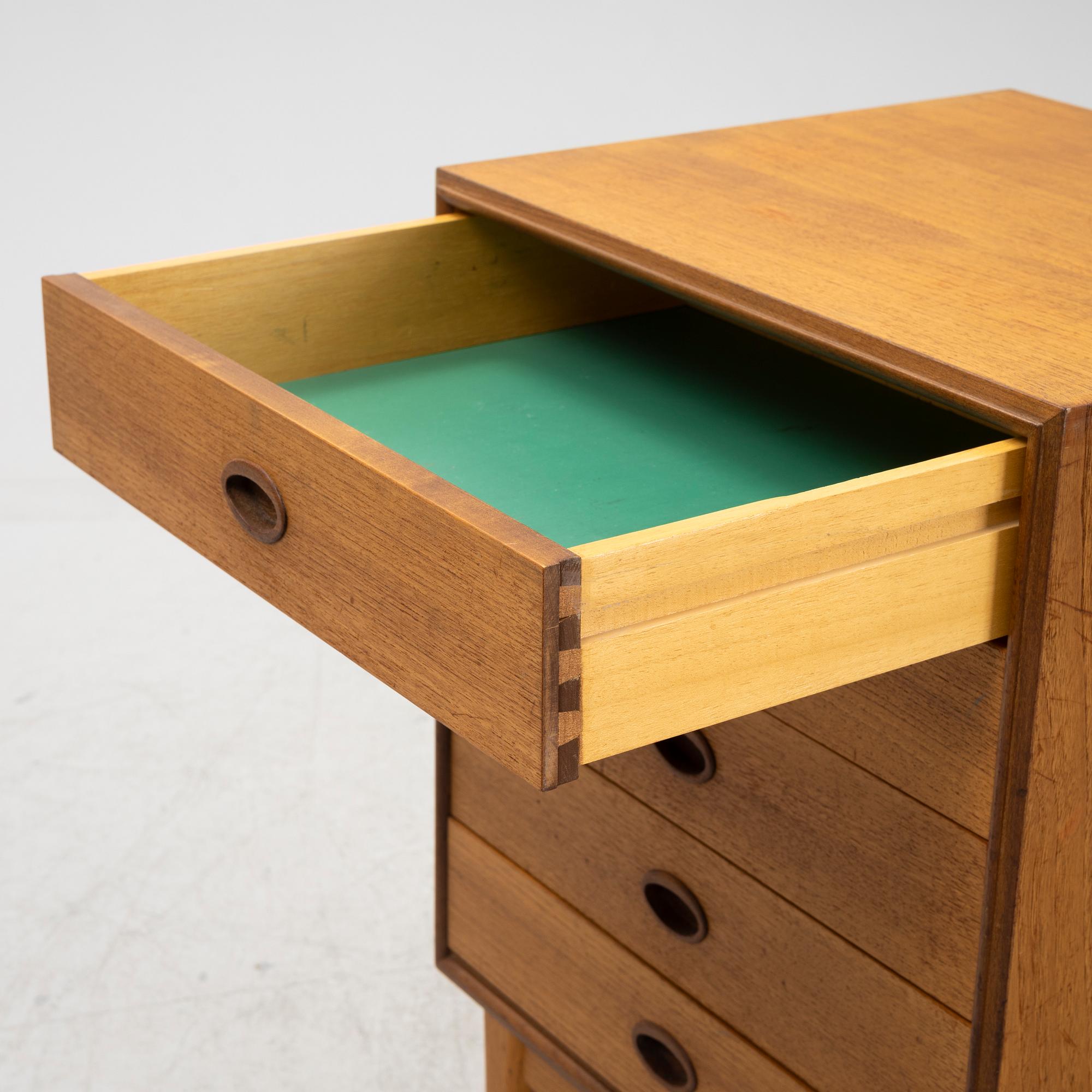 A teak veneered sideboard, 1950's/1960's.