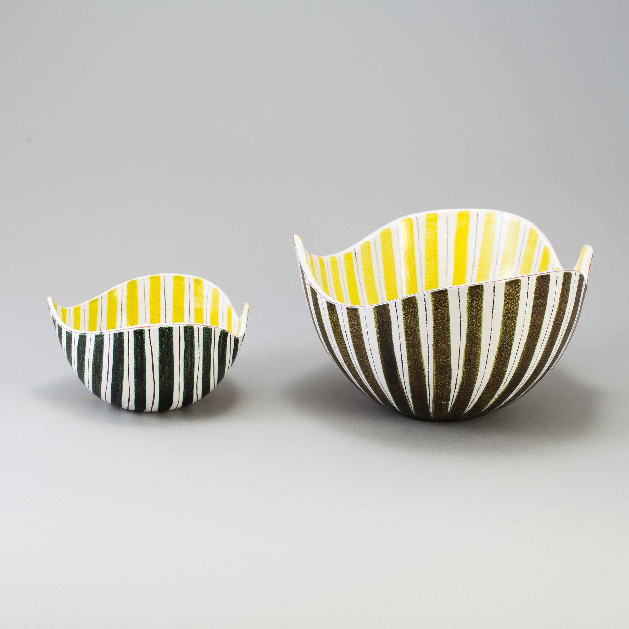 STIG LINDBERG, skålar, 2 st, fajans, Gustavsberg studio 1950-tal.