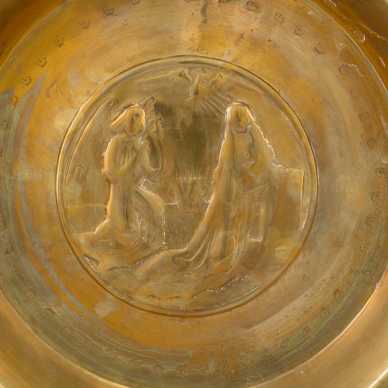 A brass dish, 16th century, Nürnberg.