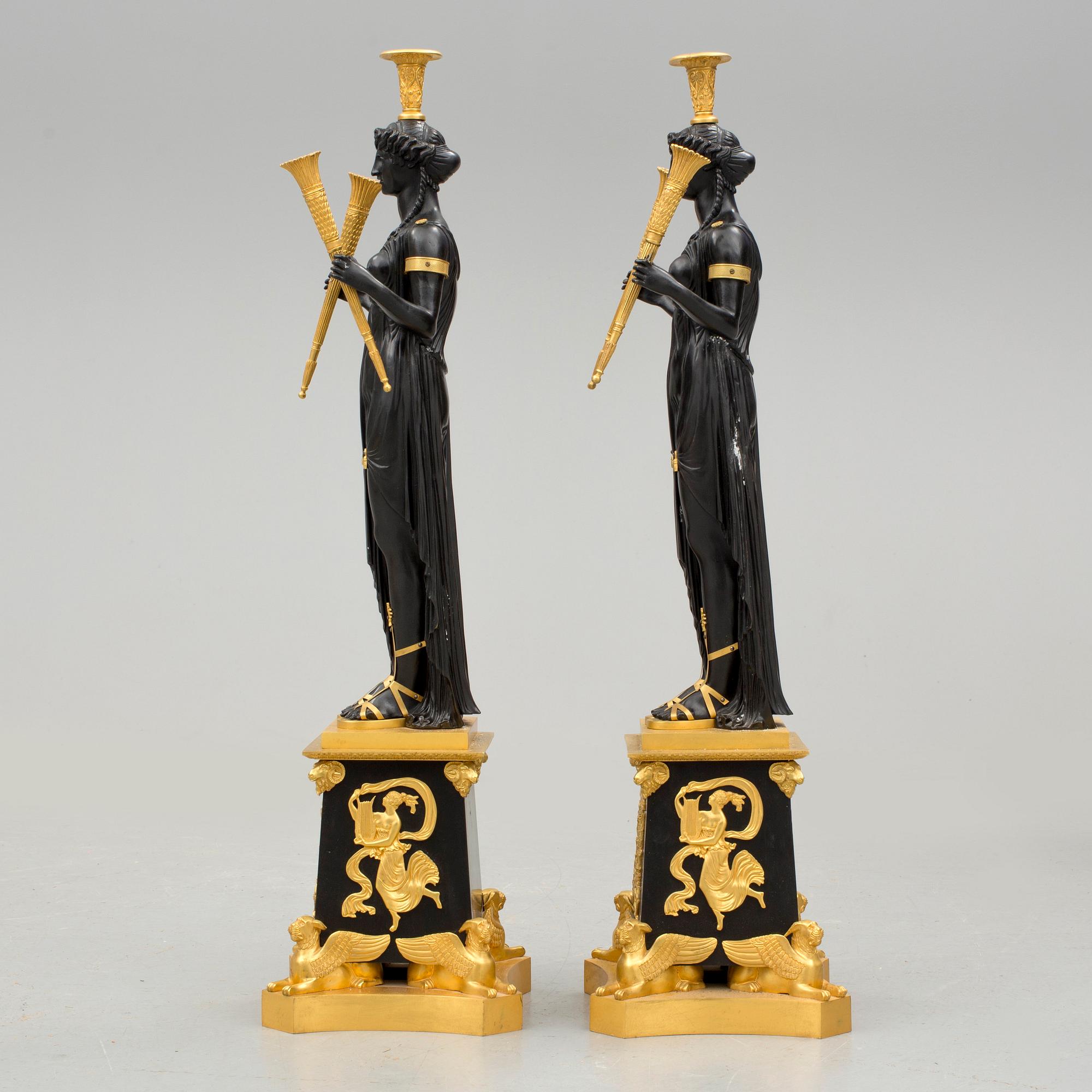 KANDELABRAR, ett par, för tre ljus, empirestil, 1900-tal.