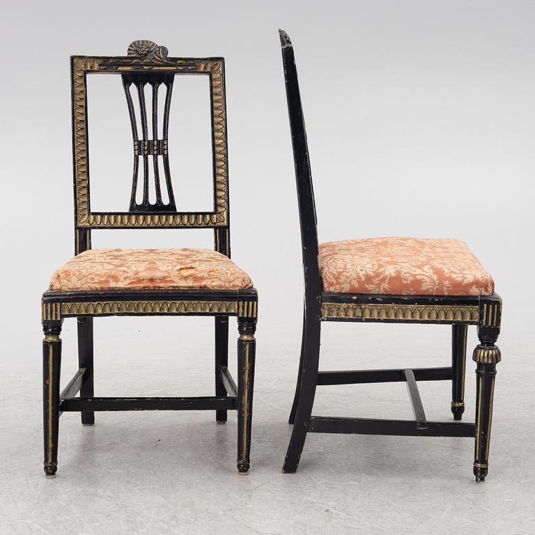 Stolar, 3 st snarlika, Lindome, sengustavianska, omkring år 1800.