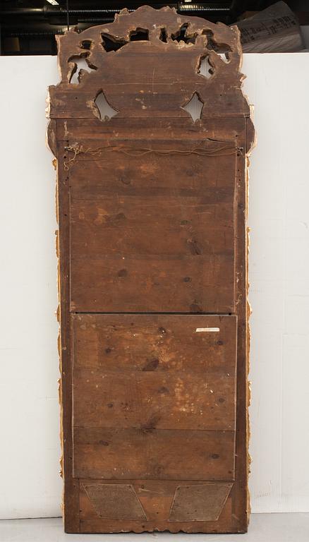 SPEGEL, nyrokoko, förgylld. 1800-talets andra hälft.