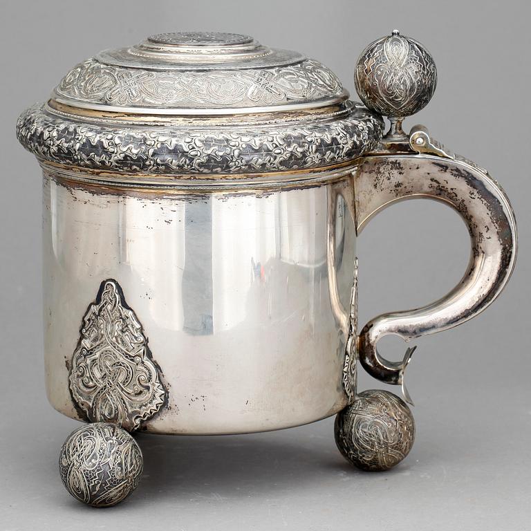 DRYCKESKANNA, silver, barockstil, Guldsmedsaktiebolaget, Stockholm, 1916. Vikt ca 1094g.