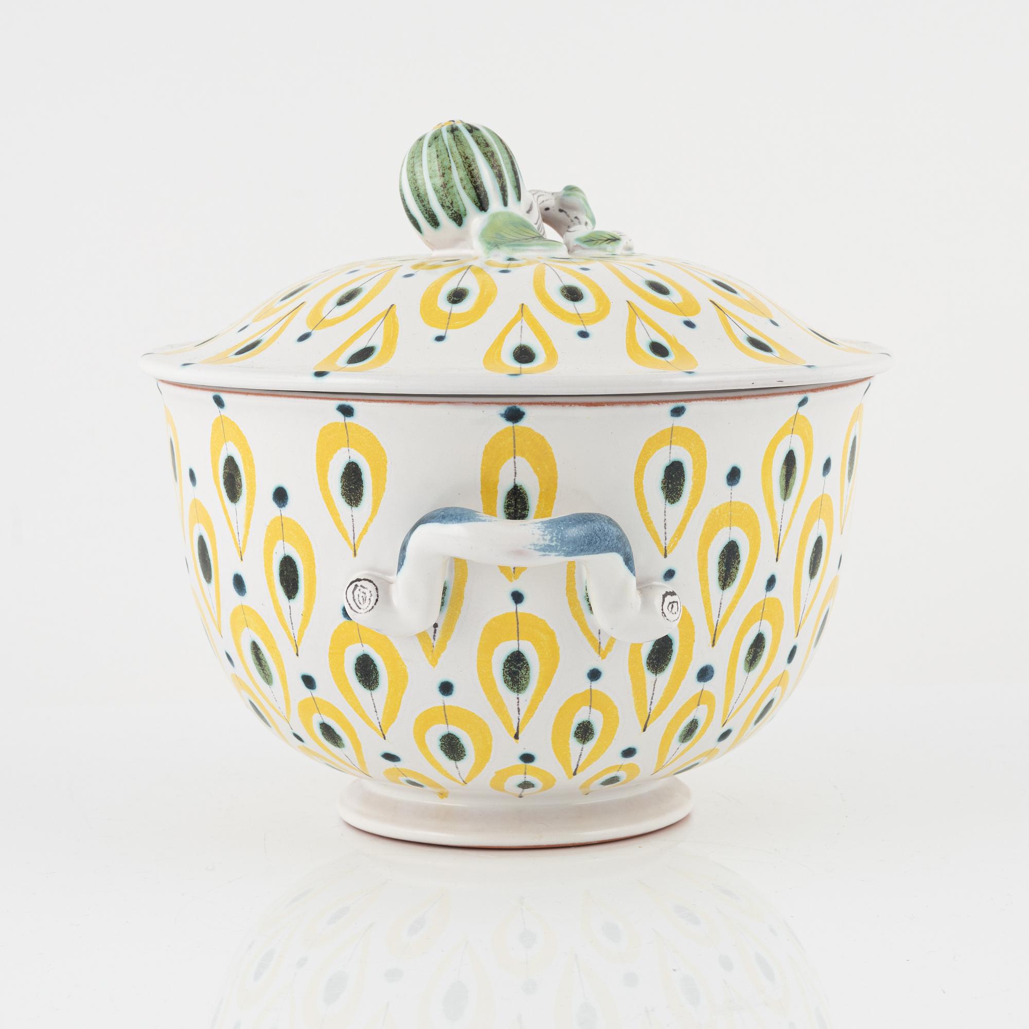 Stig Lindberg, a tureen with cover, Gustavsbergs studio.