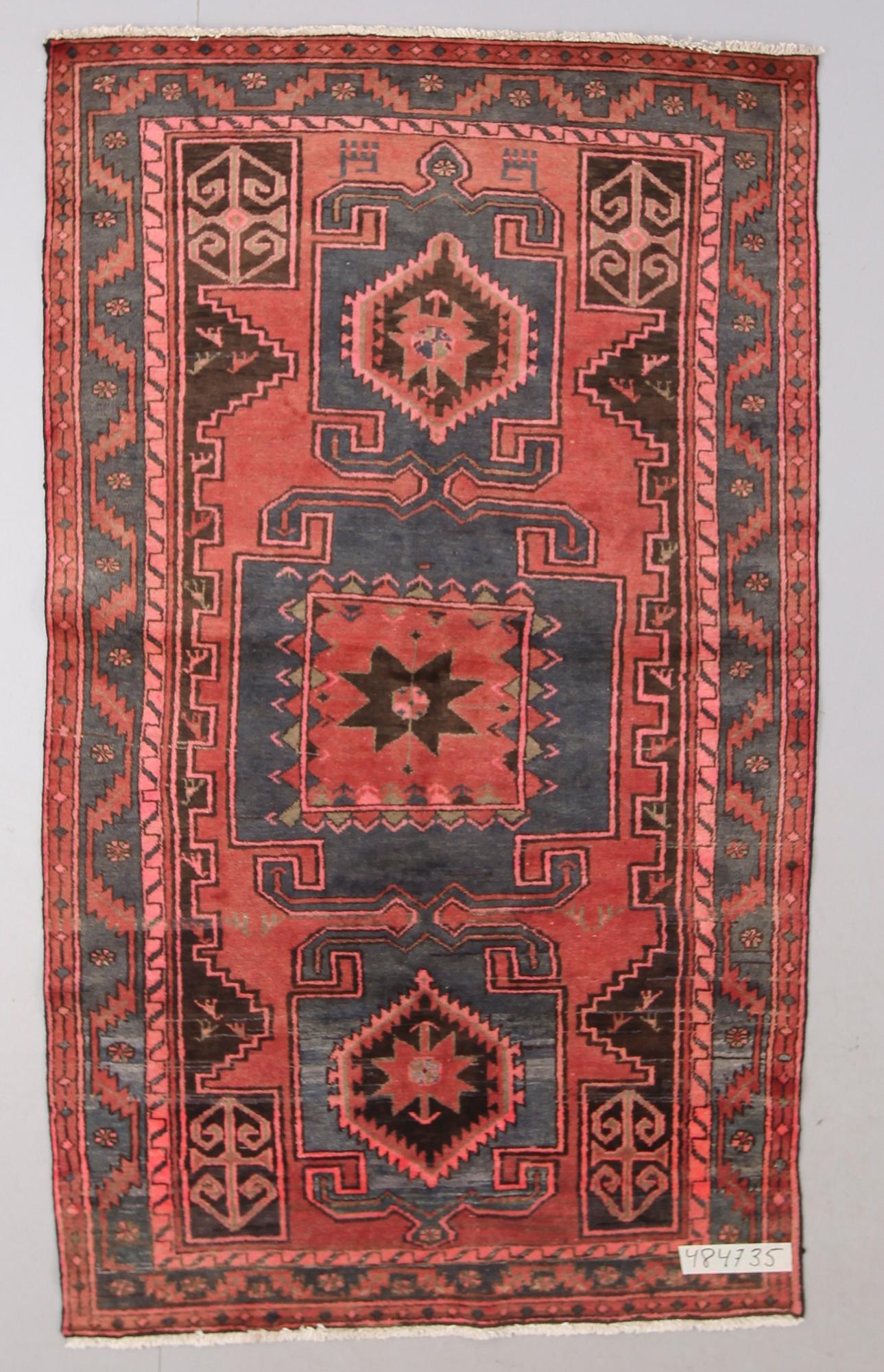 MATTA, Hamadan. Ca 225 x 135 cm.