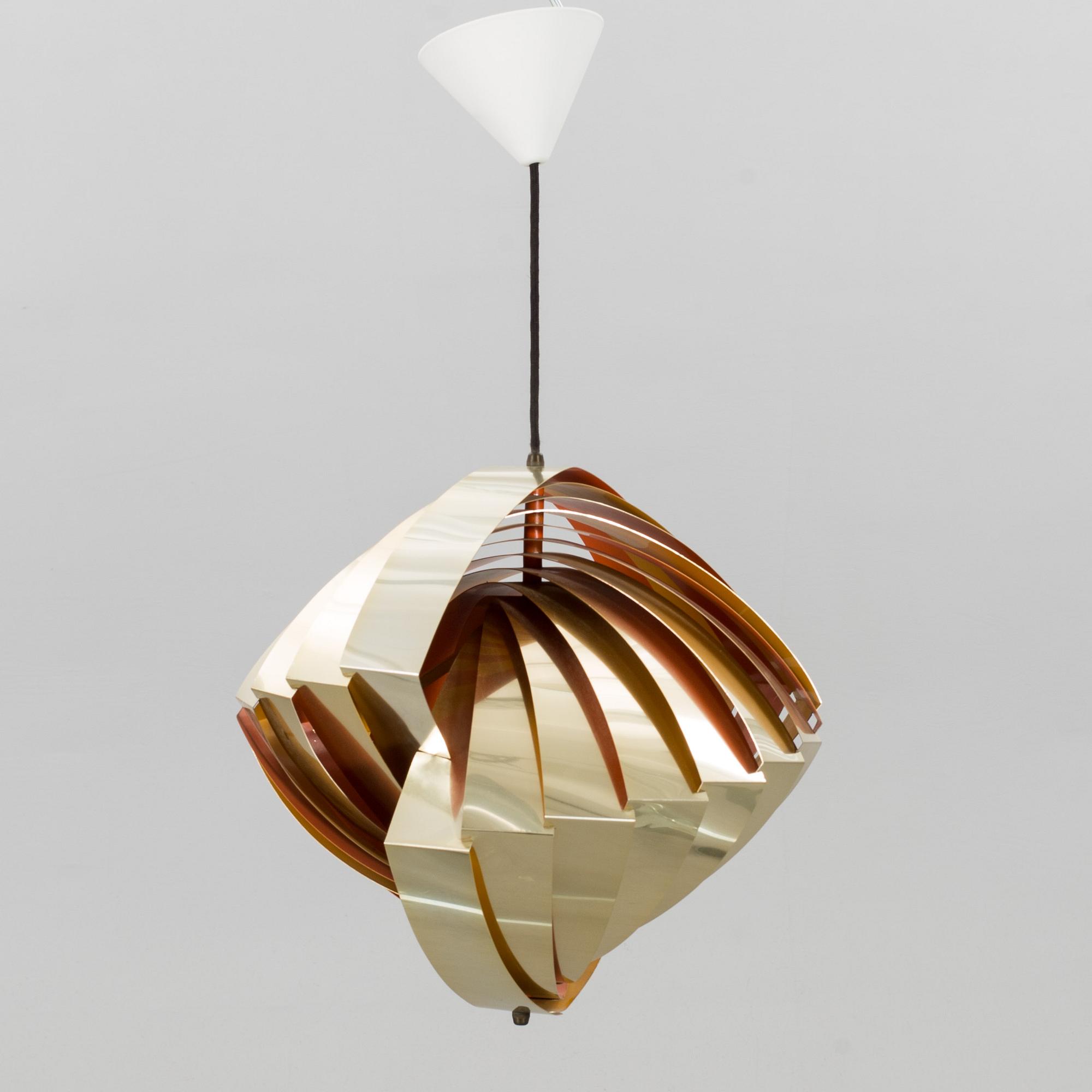 LOUIS WEISDORF, taklampa, "Konkylie"/"Tivolilampan", Lyfa, Danmark, formgiven 1968.