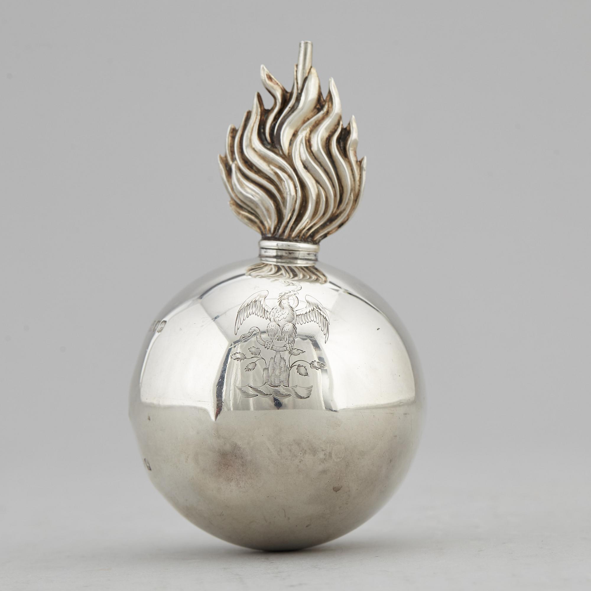 Sugar caster, silver,  Goldsmiths & Silversmiths Co, London 1904-1905.