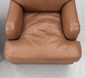 Armchairs, a pair, Howard model, IPD, Italy.
