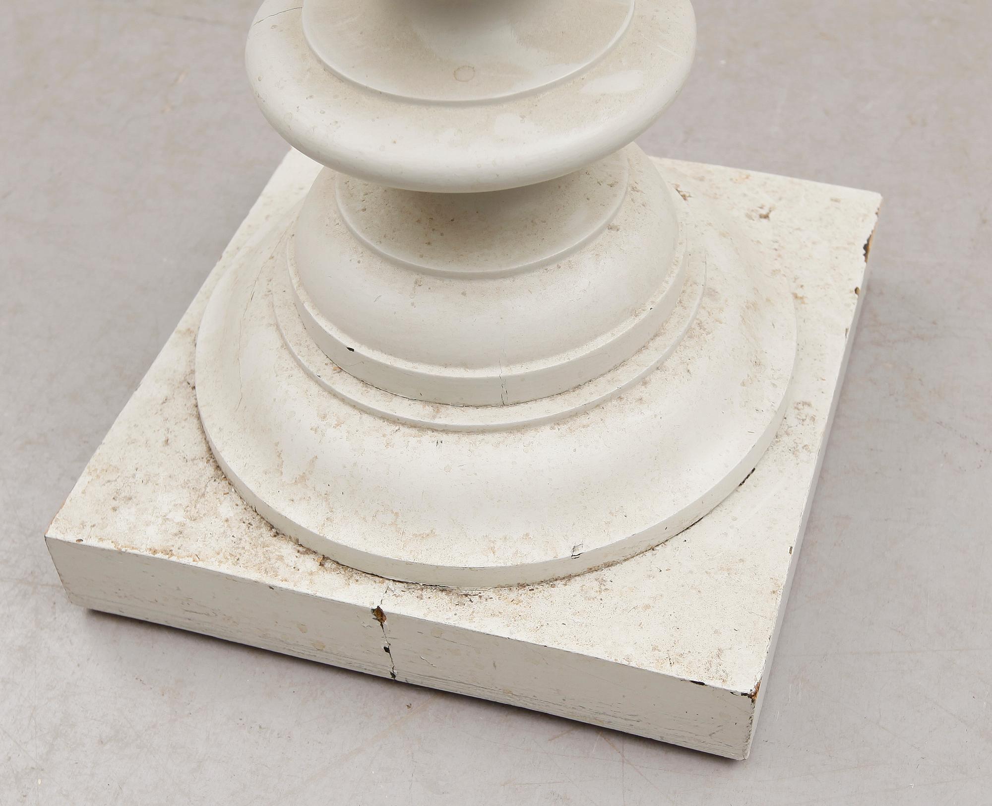 PIEDESTAL, 1900-talets första hälft.