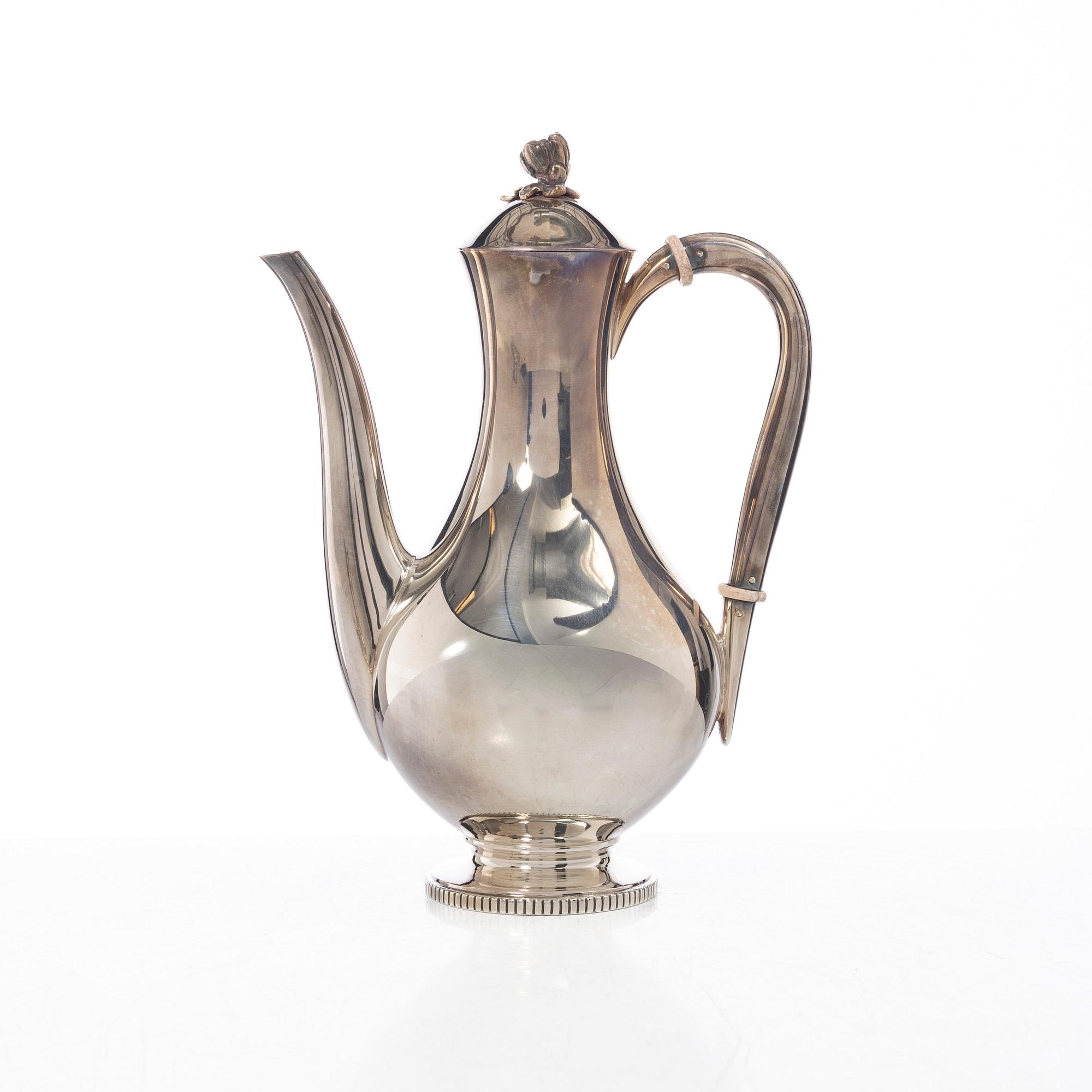 Mockakanna, sockerskål, gräddkanna samt bricka, silver, bl a Tyskland, med svenska importstämplar, 1900-tal.