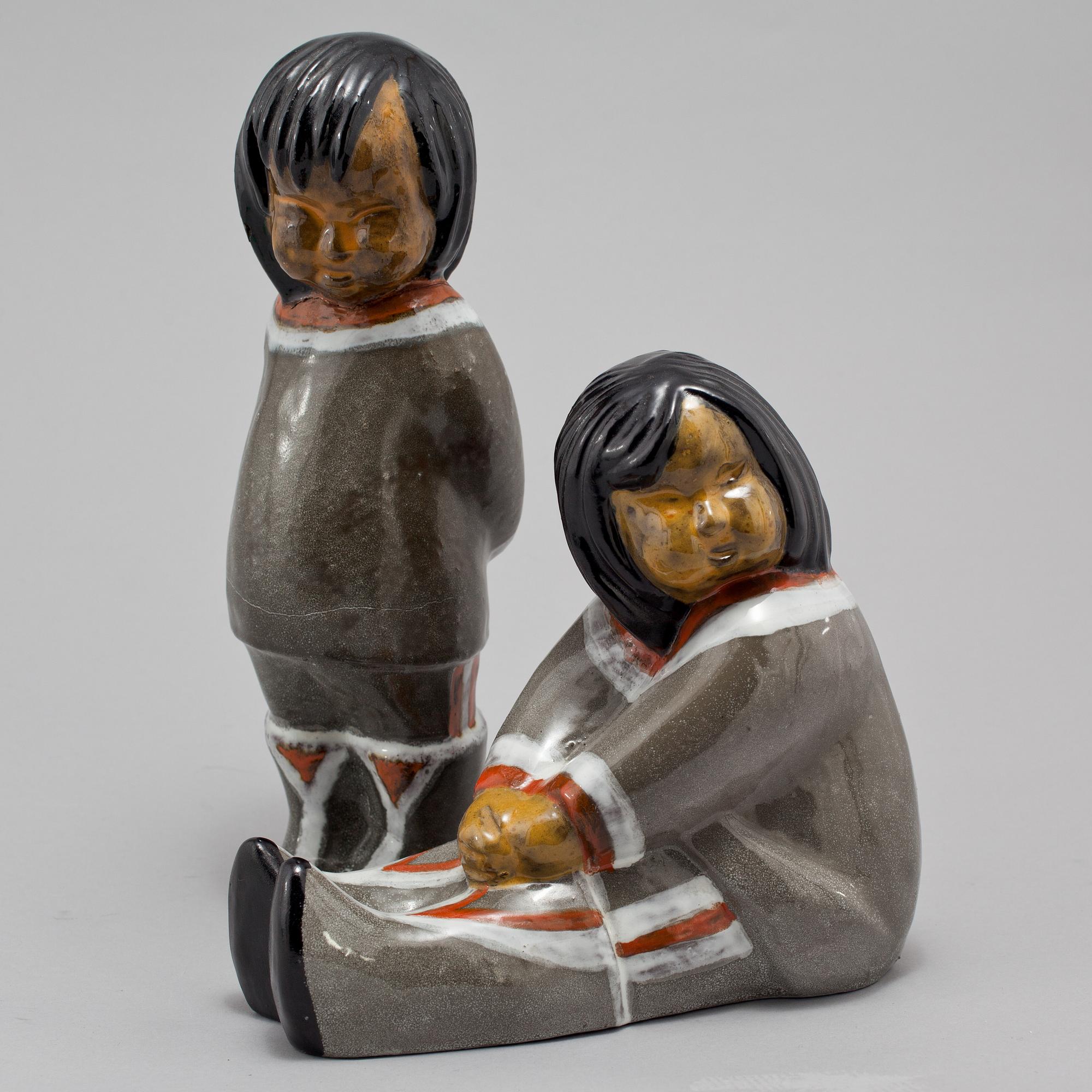 SKULPTURER, 2 st, lergods, Vicke Lindstrand, Ekeby, 1900-talets andra hälft.