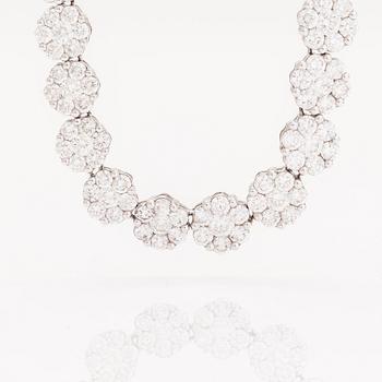 Collier, 18K vitguld, diamanter totalt ca 17.62 ct enligt gravyr. Utländska stämplar.