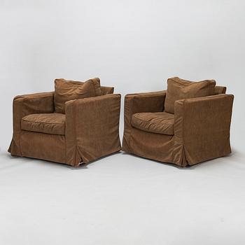 A pair of armchairs, Fogia, 21st century.