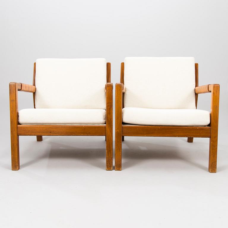 CARL GUSTAF HIORT AF ORNÄS, a pair of mid-20th-century armchairs, "Rialto" manufacturer Puunveisto Oy - Träsnideri Ab.