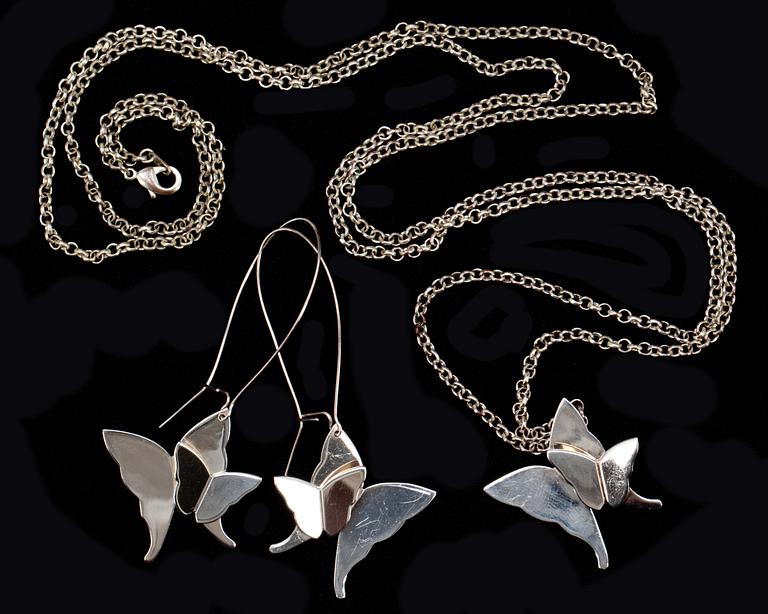 SMYCKESSET, sterlingsilver, "Miss Butterfly", design Efva Attling, Stockholm. Totalvikt ca 32 g.