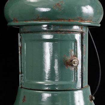 TAKLAMPA, industri, 1900-talets första hälft.