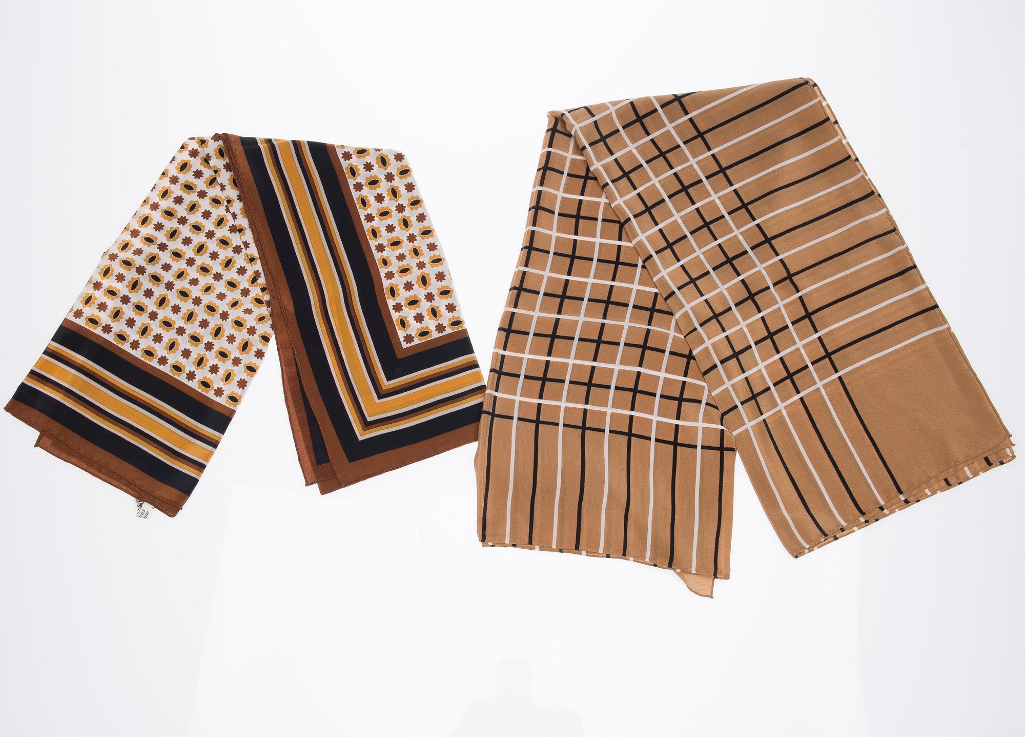 SCARFAR, 2 st, Yves Saint Laurent.