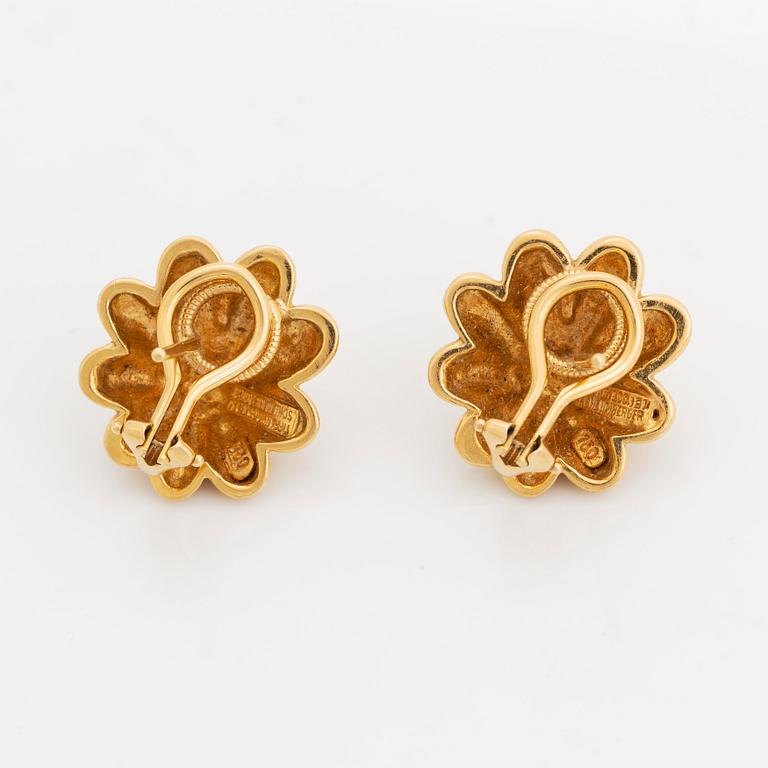 A pair of 18K gold Tiffany & Co earrings design Schlumberger.