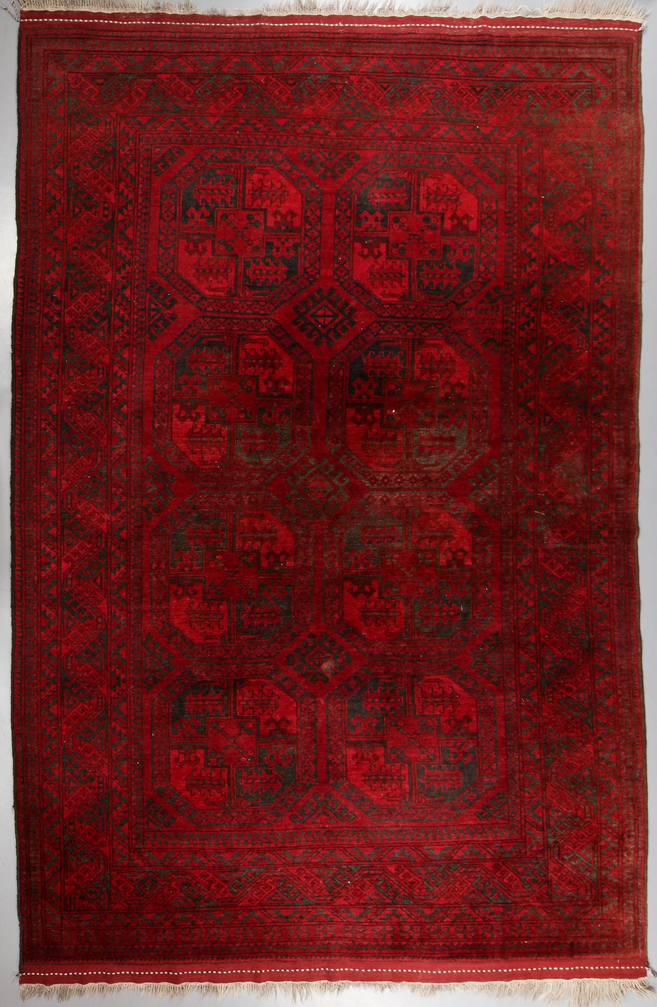 MATTA, orientalisk, old. 315 x 219 cm.