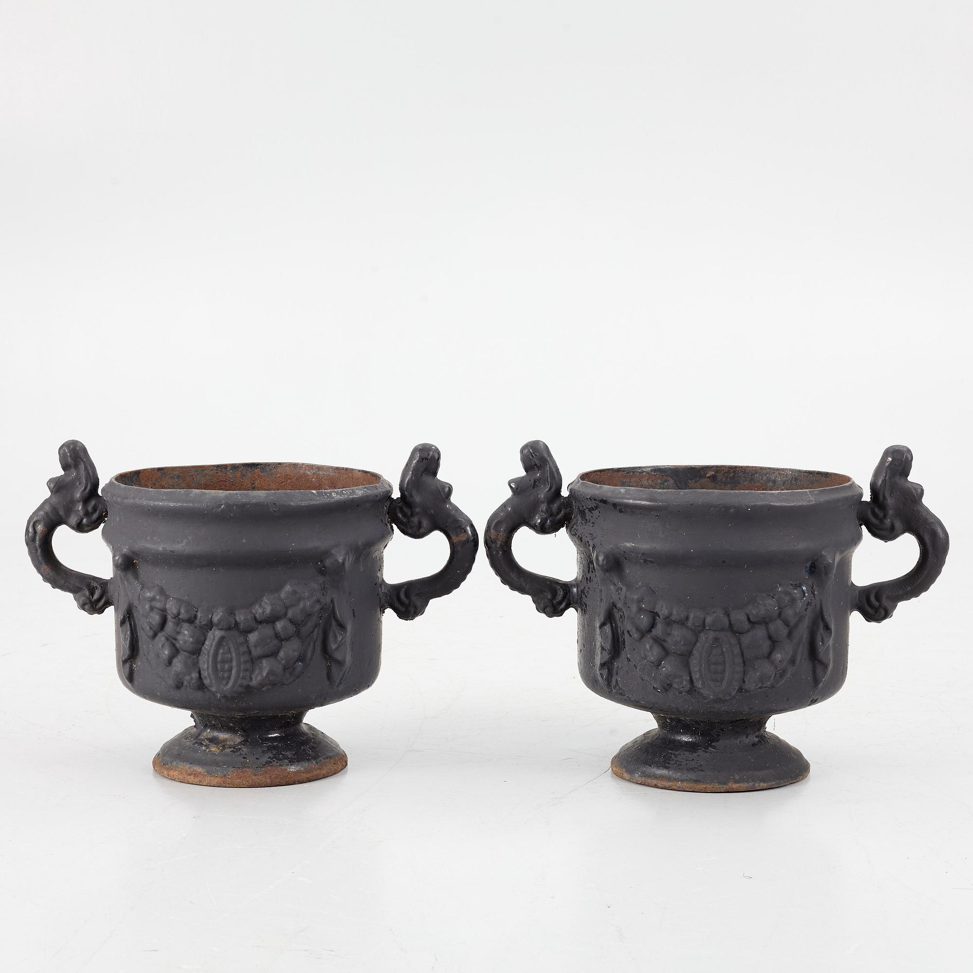 A pair of garden urns, Stavsjö Bruk, 20th century.