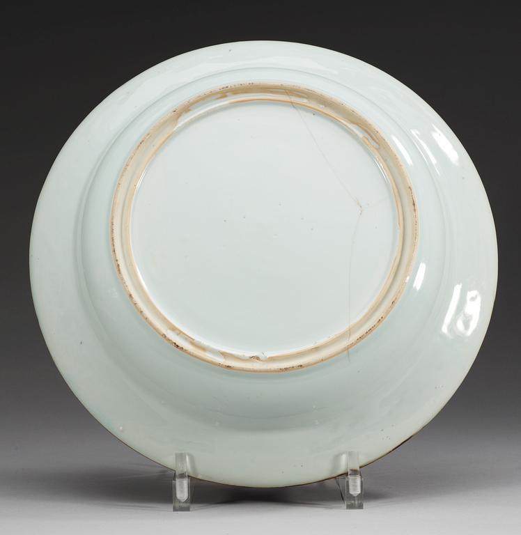 A blue and white basin, Qing dynasty, Kangxi (1662-1722).