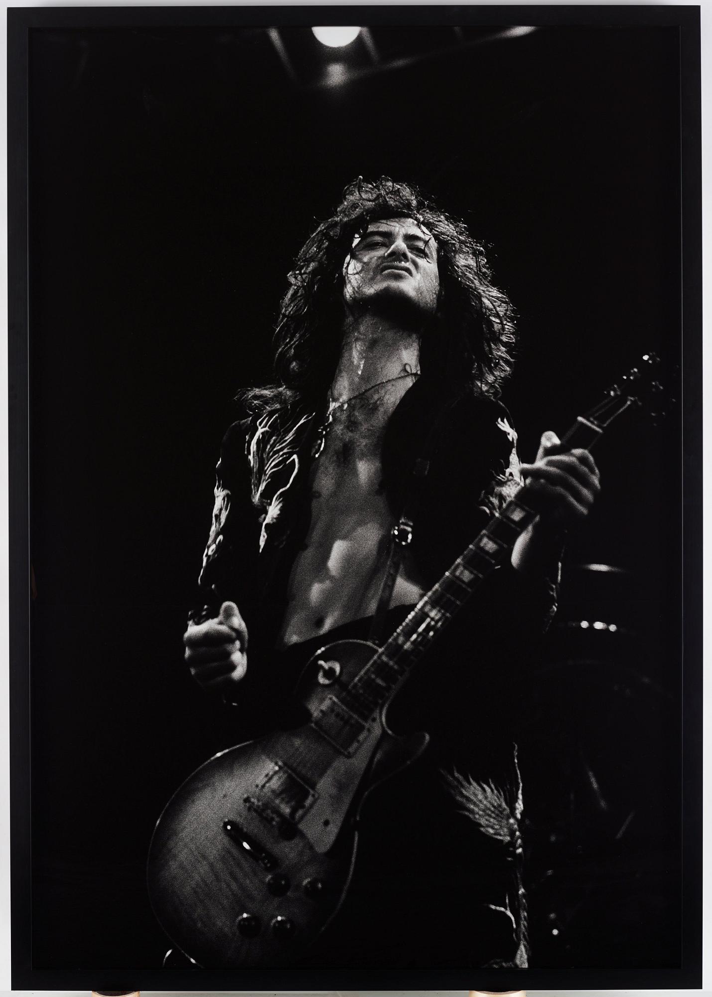 Torbjörn Calvero, "Jimmy Page - Led Zeppelin, Earl's Court, London 23 maj 1975".