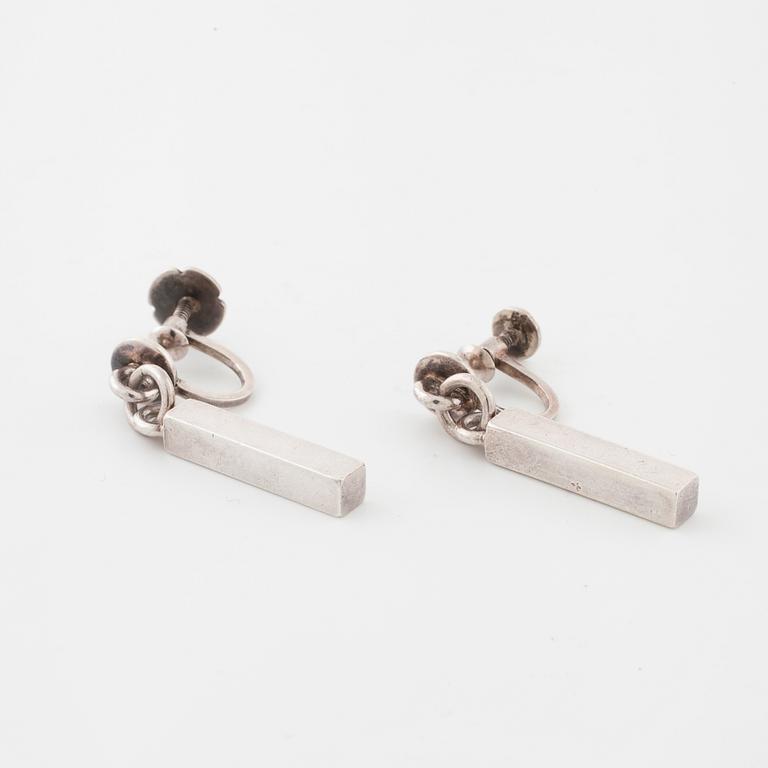 WIWEN NILSSON, Lund, 1954, a pair of earrings.