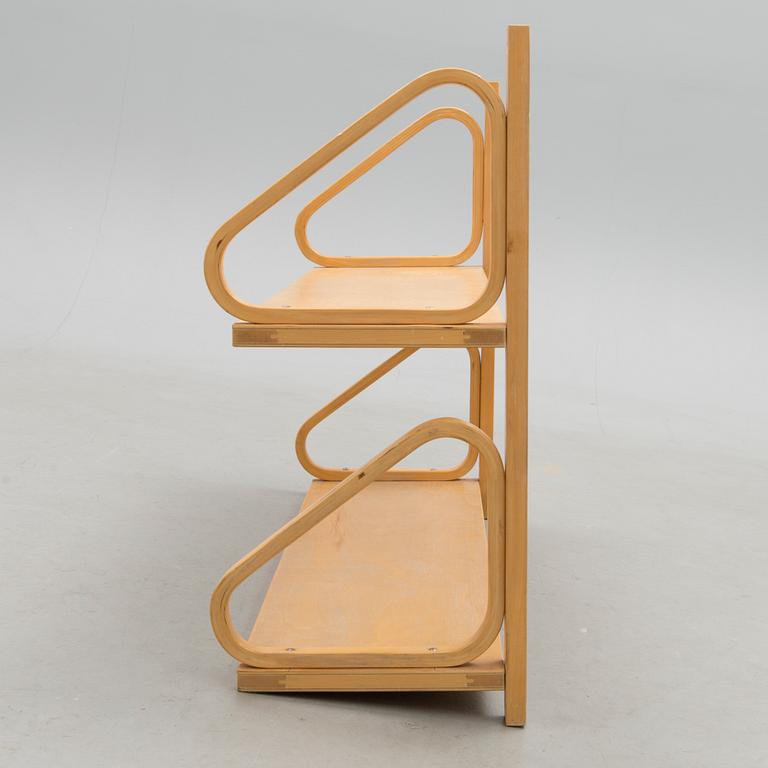 A 112B-2 shelf for Artek.