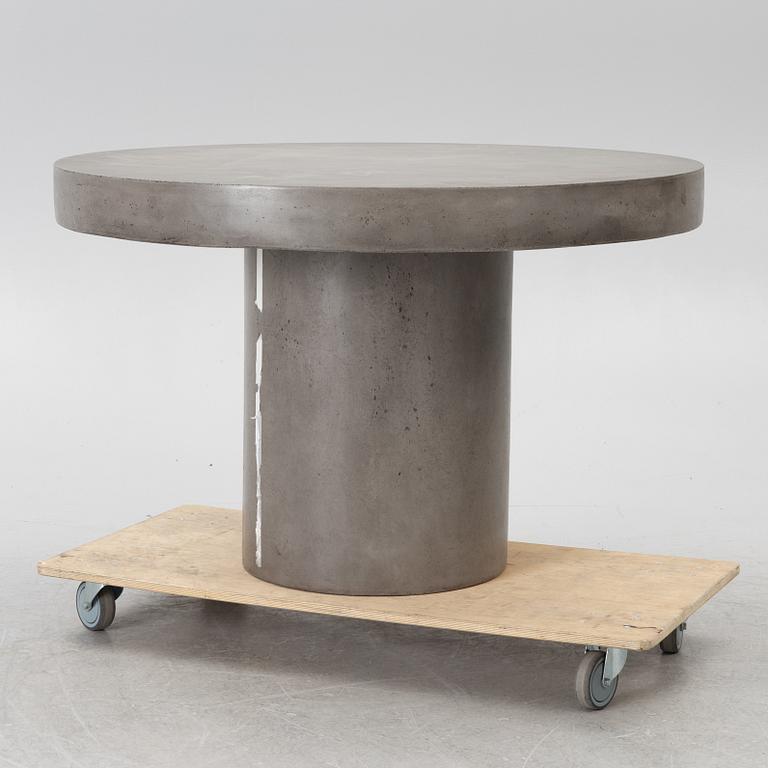 A "Regent" dining table, Artwood.