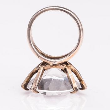 ERIK GRANIT, SORMUS, KAULAKORU ja RANNEKORU, hopeaa ja vuorikidettä. Helsinki 1962-81.